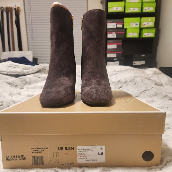 Michael Kors Hazel Flex Bootie – Chocolate Suede – Size 8.5M (NEW) - Picture 1 of 7
